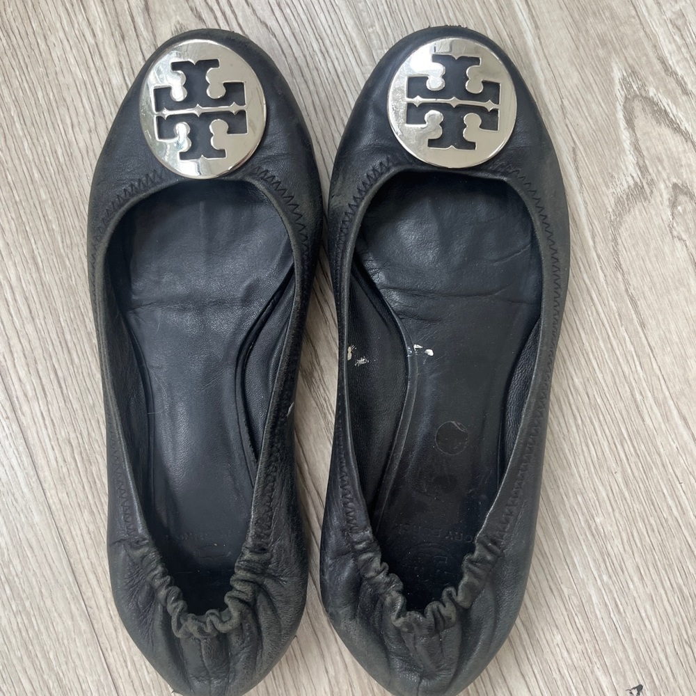 Tory Burch Black Ballet Flats size 7